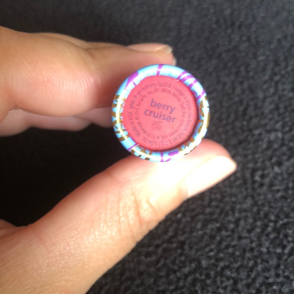 π New! Tarte Berry Cruiser 0.04 oz Travel Size - Picture 3 of 4